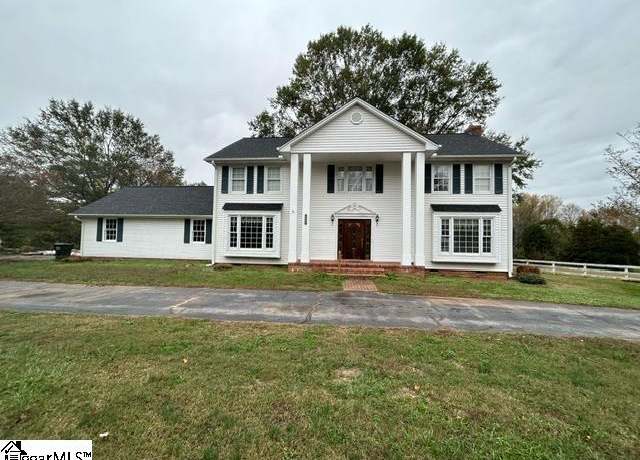 Property at 1240 Taylors Rd, Taylors, SC 29687-4024, 4 beds, 2.5 baths