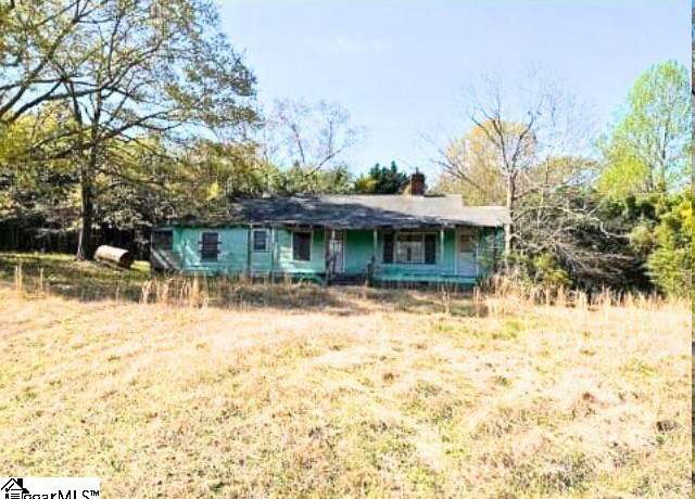 Property at 130 Poplar St, Pacolet, SC 29372-2135, 4 beds, 1 bath