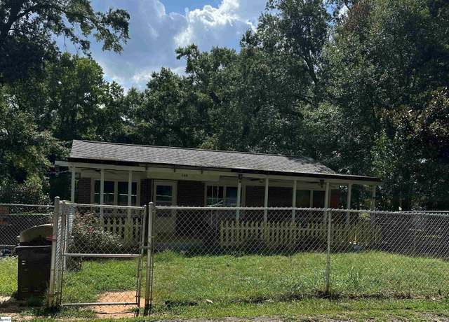 Property at 260 Willis St, Gray Court, SC 29645, 3 beds, 1 bath