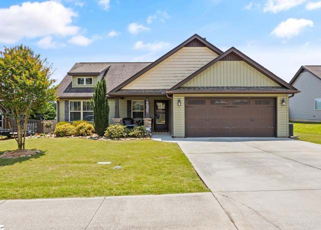 Property at 234 E Pyrenees Dr, Lyman, SC 29365, 3 beds, 2 baths