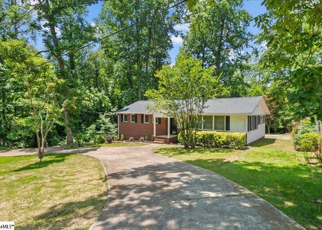 Property at 304 Robin Hood Rd, Greenville, SC 29607, 3 beds, 3 baths
