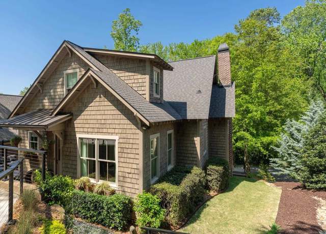 Property at 7 Hindman Dr, Greenville, SC 29609, 4 beds, 3.5 baths