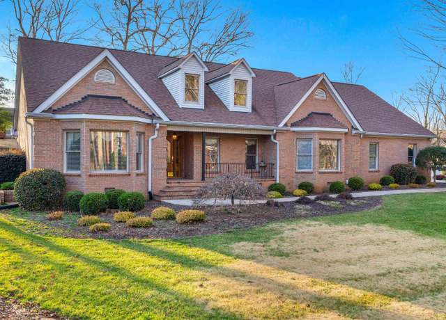 Property at 33 Weybridge Ct, Greenville, SC 29615, 3 beds, 2 baths