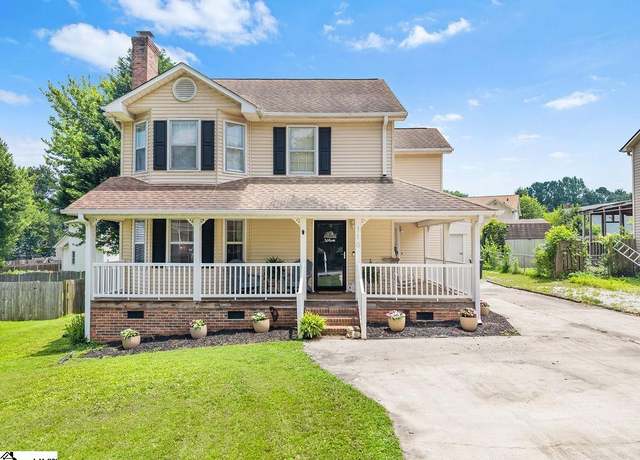 Property at 110 Creek Dr, Easley, SC 29642, 3 beds, 2.5 baths