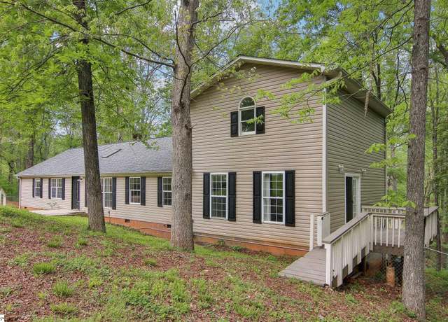 Property at 318 Frontier Dr, Easley, SC 29640, 3 beds, 2 baths