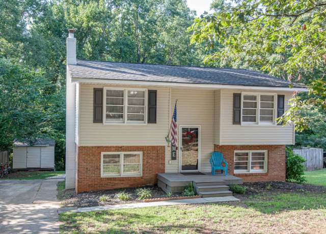 Property at 1407 E Yellow Wood Dr, Simpsonville, SC 29680, 3 beds, 2 baths