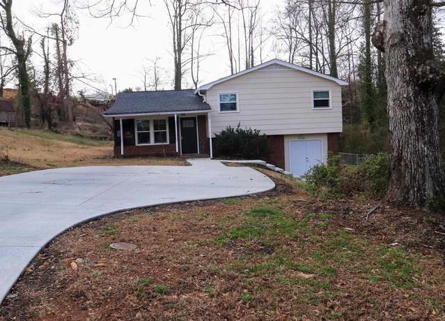 Property at 106 Holburn Ln, Taylors, SC 29687, 3 beds, 2 baths