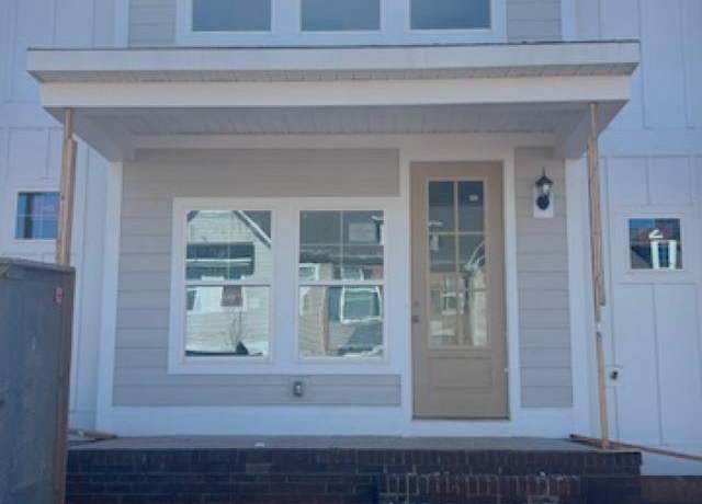 Property at 35 Leander Dr, Greer, SC 29651, 3 beds, 2.5 baths