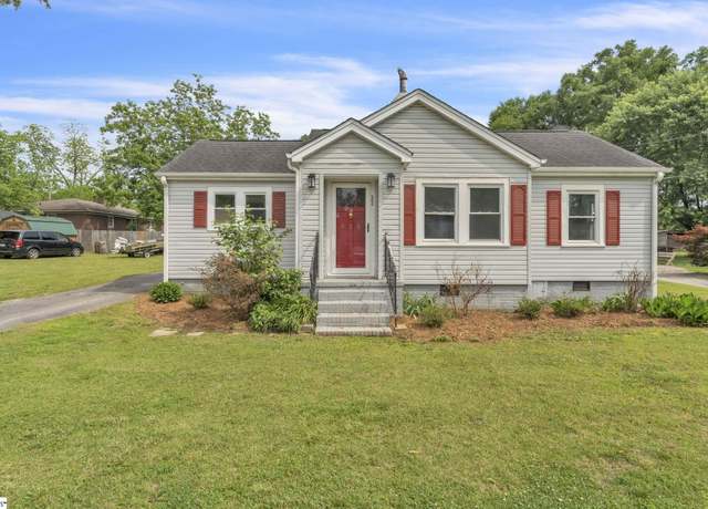 Property at 306 Flora Ave, Greenville, SC 29611-5330, 3 beds, 1 bath