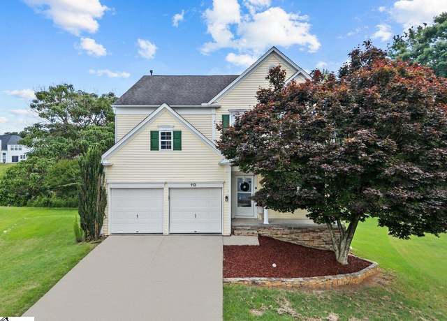Property at 113 Grayhawk Way, Simpsonville, SC 29681, 4 beds, 2.5 baths