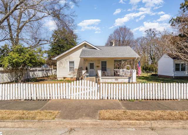 Property at 201 E Arlington Ave, Greer, SC 29651, 3 beds, 1 bath