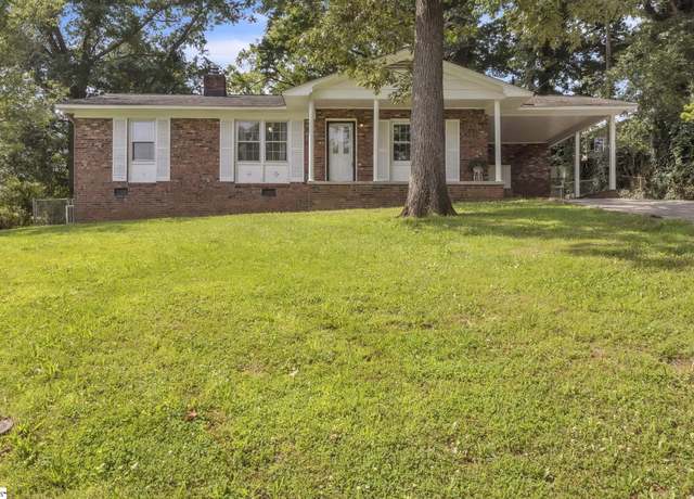 Property at 6 Kathryan Cir, Greenville, SC 29605, 3 beds, 2 baths