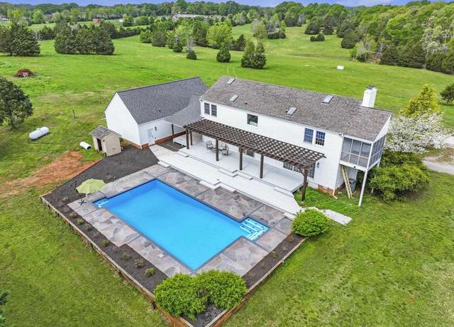 Property at 868 Old Hundred Rd, Pelzer, SC 29669, 4 beds, 4.5 baths