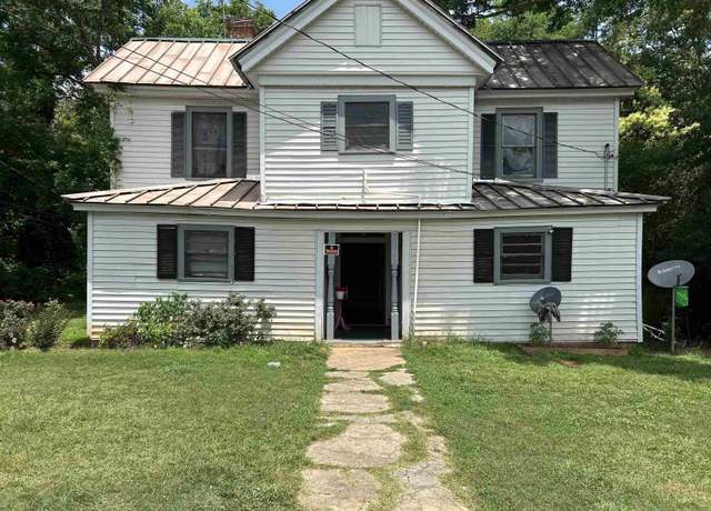 Property at 304 Jones St, Laurens, SC 29360, 4 beds, 4 baths