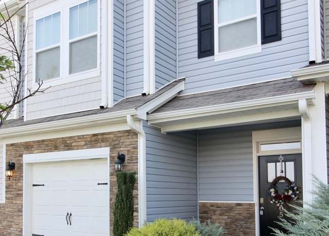 Property at 305 Yellow Fox Rd, Greer, SC 29651, 3 beds, 2.5 baths