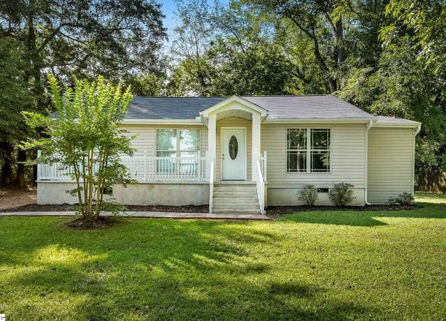 Property at 217 Prince St, Williamston, SC 29697, 3 beds, 2.5 baths