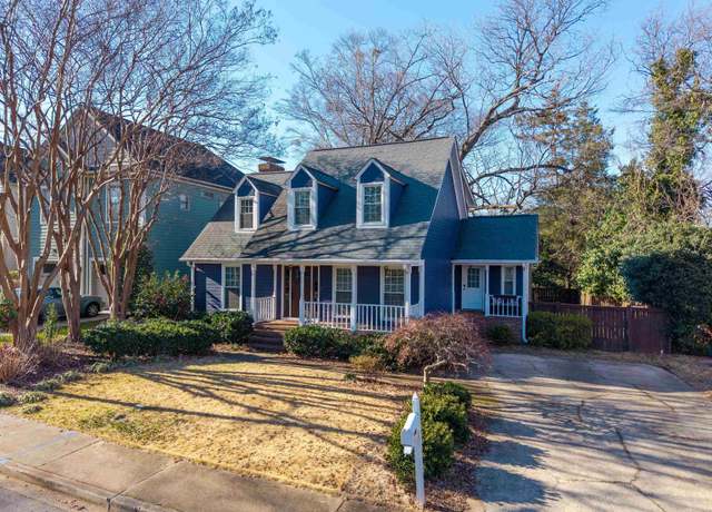 Property at 19 Oak Crest Ct, Greenville, SC 29605, 3 beds, 2.5 baths