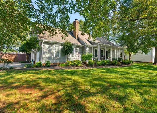 Property at 14 Rosemont Dr, Taylors, SC 29687, 4 beds, 2.5 baths