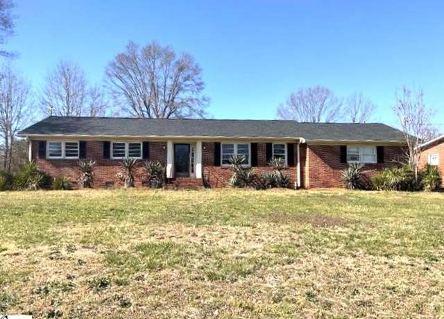Property at 5 Notre Dame Dr, Greenville, SC 29617, 3 beds, 2 baths