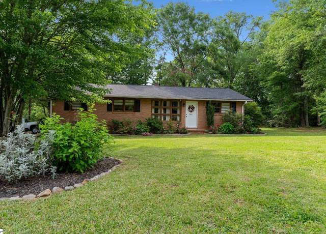 Property at 301 John St, Greer, SC 29651, 2 beds, 1 bath