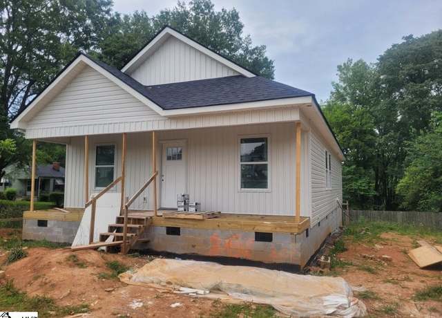 Property at 200 Broadus St, Greer, SC 29651, 3 beds, 2 baths