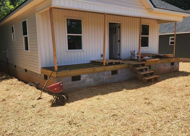 Property at 200 Broadus St, Greer, SC 29651, 3 beds, 2 baths