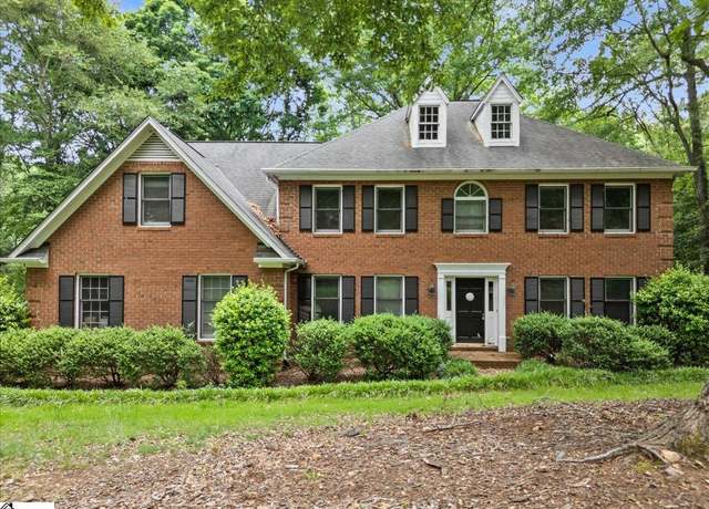 Property at 402 Woodgrove Trce, Spartanburg, SC 29301, 4 beds, 3 baths