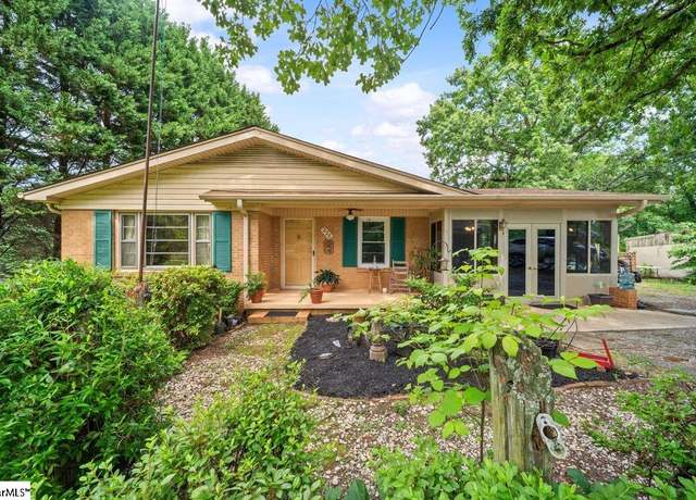 Property at 228 Styles Rd, Taylors, SC 29687, 3 beds, 2 baths