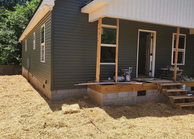 Property at 140 Broadus St, Greer, SC 29651, 3 beds, 2 baths