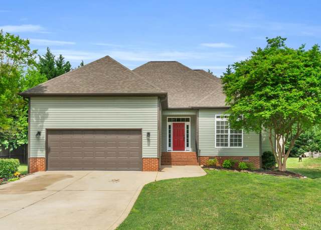 Property at 1025 S Buncombe Dr, Greer, SC 29651, 3 beds, 2.5 baths