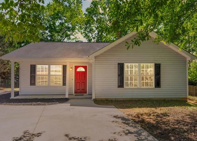 Property at 4 Yukon Dr, Greenville, SC 29605, 3 beds, 2 baths