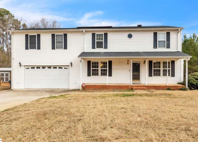 Property at 1405 Chestnut St, Laurens, SC 29360, 4 beds, 2.5 baths
