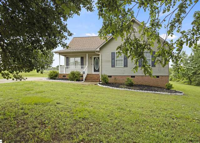 Property at 147 Highland Ridge Trl, Boiling Springs, SC 29316, 3 beds, 2 baths