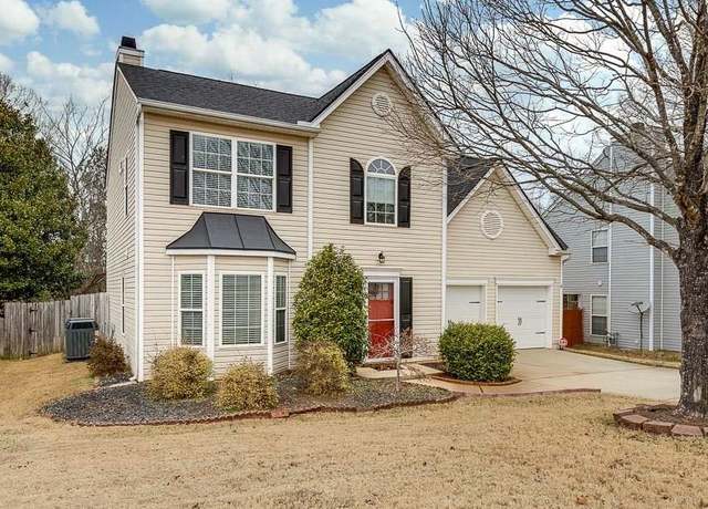 Property at 45 Brockmore Dr, Greenville, SC 29605, 3 beds, 2.5 baths