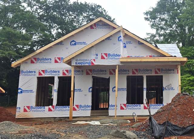 Property at 8 Bobo St, Inman, SC 29349, 3 beds, 2 baths