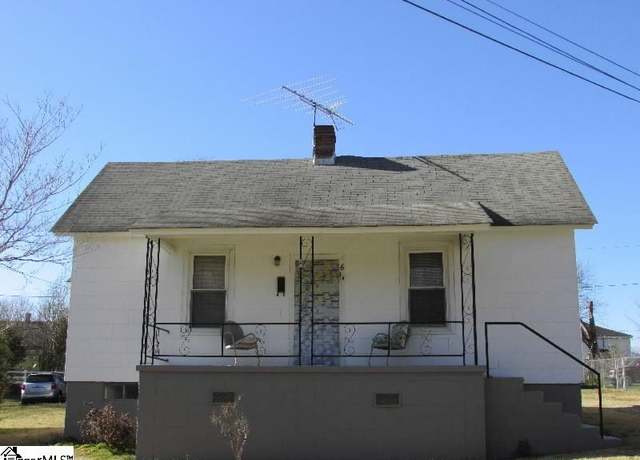 Property at 6 Townsend St, Laurens, SC 29360, 2 beds, 1 bath