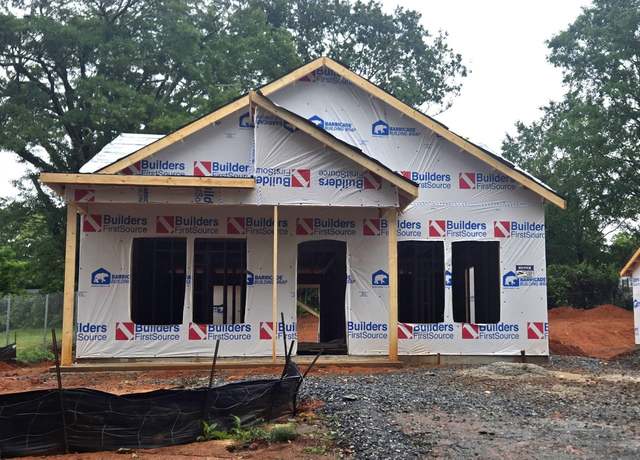 Property at 10 Bobo St, Inman, SC 29349, 3 beds, 2 baths
