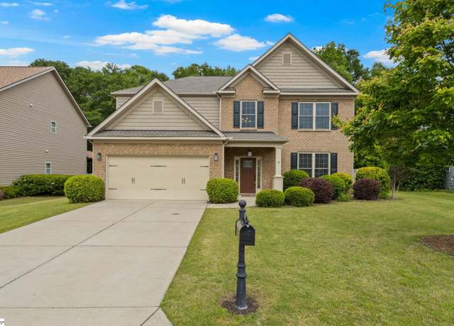 Property at 114 Berwick Ct, Easley, SC 29642, 4 beds, 3 baths