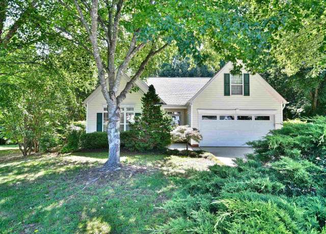 Property at 30 Glencove Ct, Simpsonville, SC 29681, 3 beds, 2 baths
