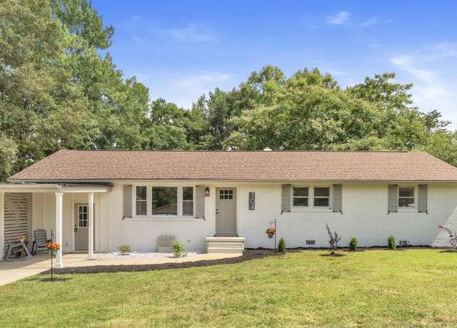 Property at 104 Alice Farr Dr, Greenville, SC 29617, 3 beds, 2 baths
