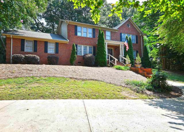 Property at 209 Pine Ridge Dr, Easley, SC 29642, 4 beds, 3.5 baths