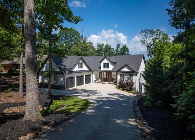 Property at 417 Woodridge Dr, Seneca, SC 29672, 5 beds, 4.5 baths