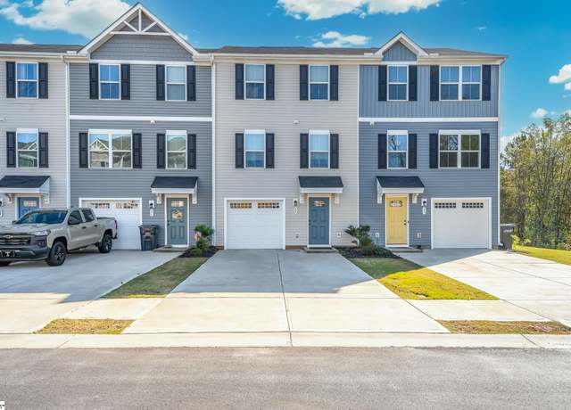 Property at 33 High Pine Trl, Greenville, SC 29617, 3 beds, 2.5 baths