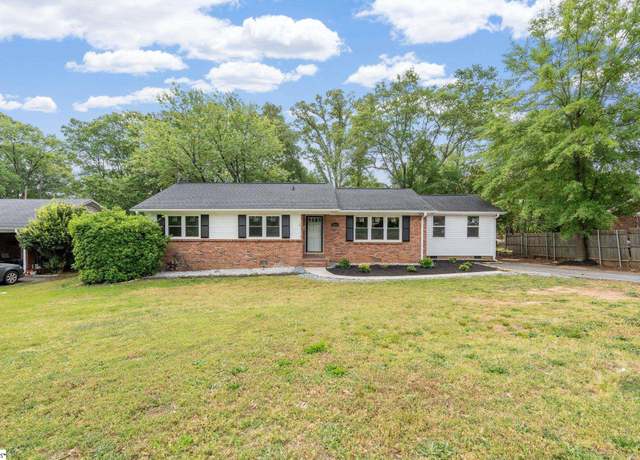Property at 106 Meadow St, Spartanburg, SC 29307, 3 beds, 2 baths