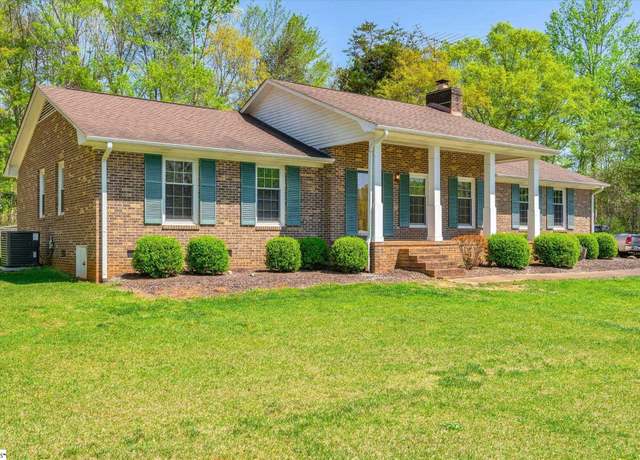 Property at 300 Pleasant Retreat Rd, Travelers Rest, SC 29690, 3 beds, 2 baths