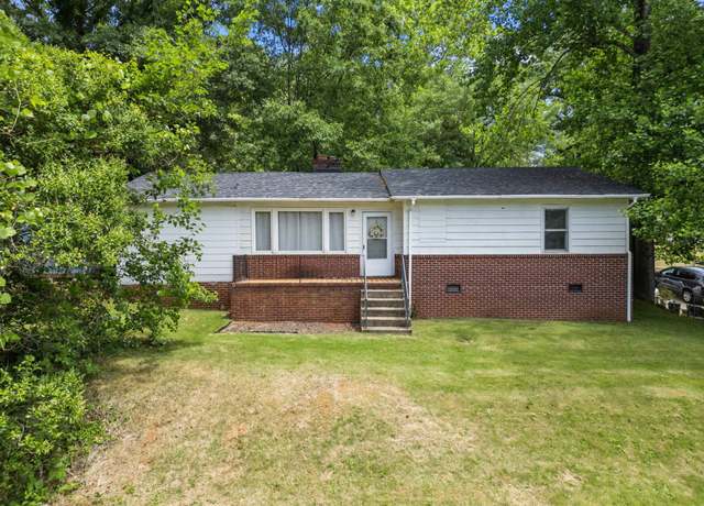 Property at 105 Corner Ct, Greenville, SC 29605, 3 beds, 1 bath