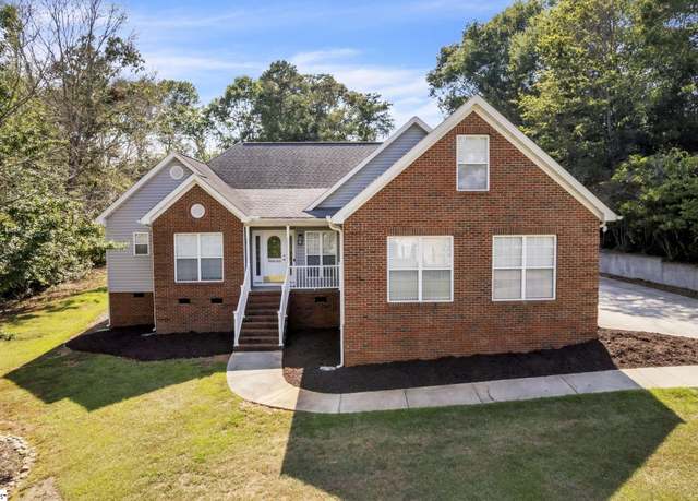 Property at 200 Holly Chase Dr, Piedmont, SC 29673, 4 beds, 3.5 baths