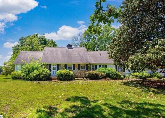 Property at 2213 Easley Hwy, Piedmont, SC 29673, 4 beds, 3.5 baths