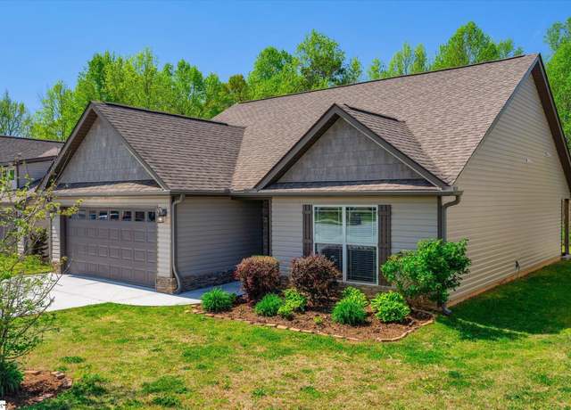 Property at 314 Catterick Way, Fountain Inn, SC 29644, 3 beds, 2 baths