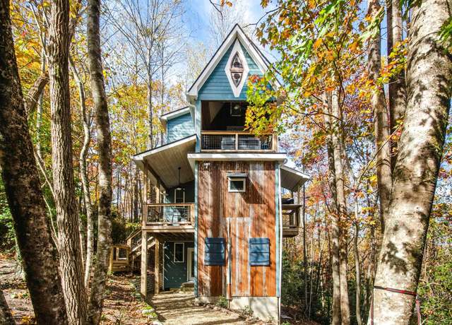 Property at 5 Sunrise Dr, Cleveland, SC 29635, 2 beds, 2.5 baths